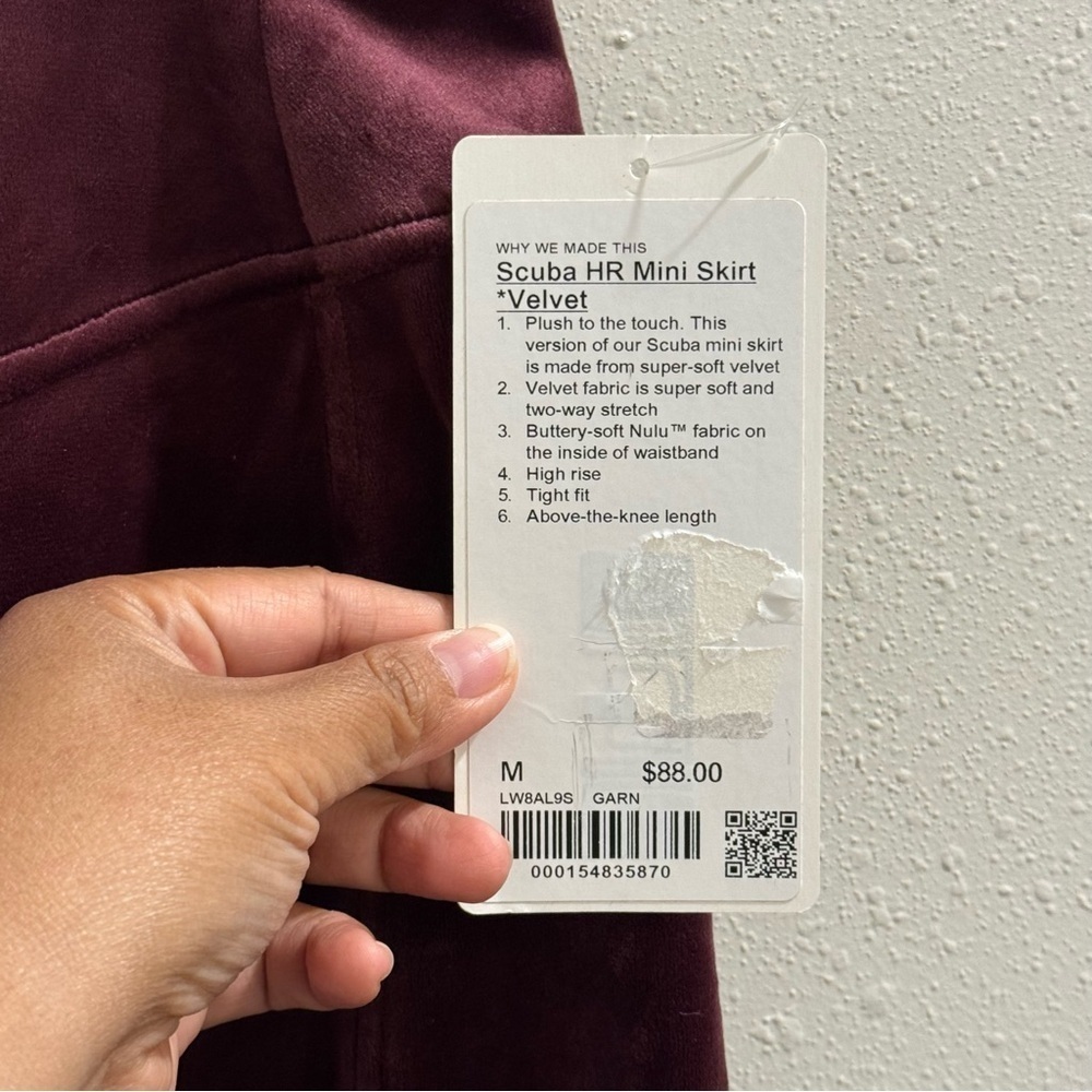 Lululemon NWT Medium Garnet Scuba High Rise Mini Velvet Skirt Comfort Casual - Picture 4 of 6